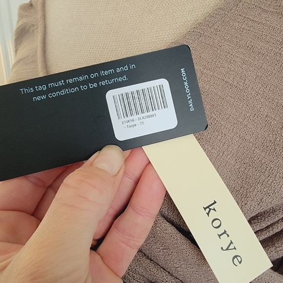 NWT Korye Poncho Sweater 2X - Picture 4 of 8